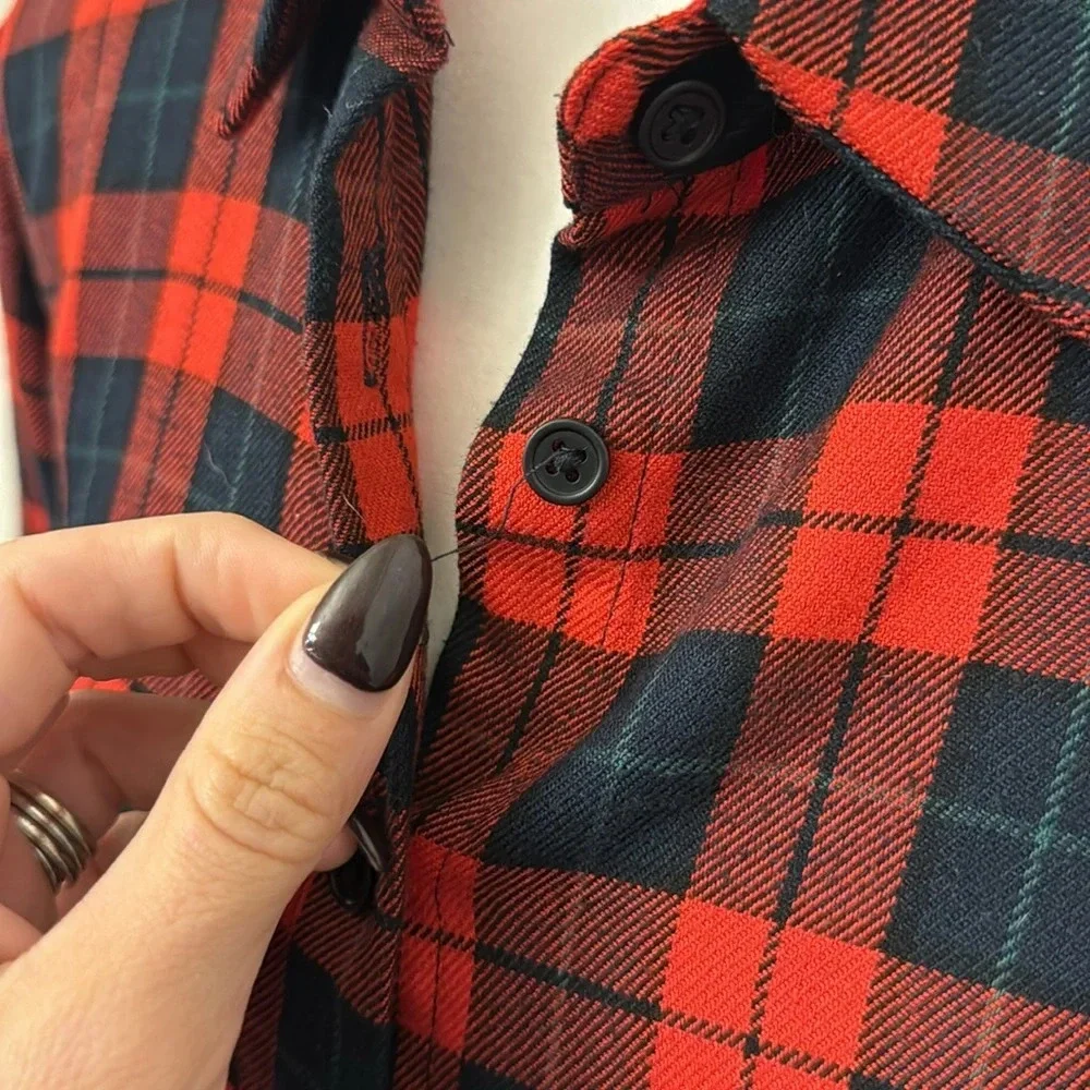 AQUA Plaid Crop Button Down Shirt Red Navy - Picture 4 of 9